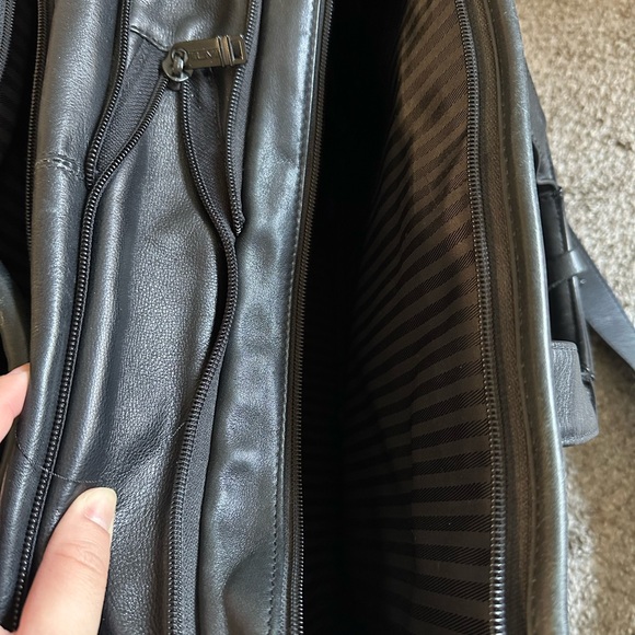 Tumi Black Leather Executive Briefcase with Front Pockets - Picture 4 of 7